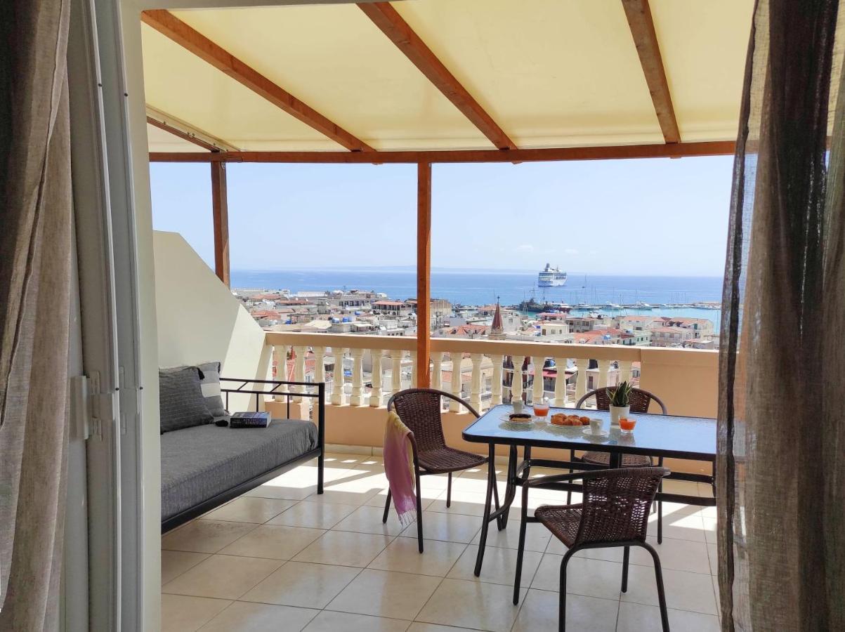 Three Graces Zakynthos Town Apartamento Exterior foto